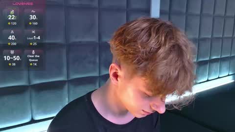 Snapshot of softcrave chatting on February 18, 2026, 8:38 pm PAUL online show from February 18, 2026, 8:38 pm