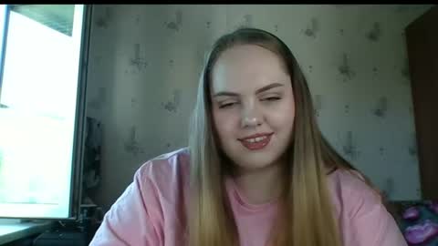 Snapshot of softhypnose chatting on June 30, 2026, 12:06 pm softhypnose online show from June 30, 2026, 12:06 pm