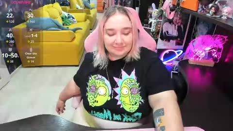 Sofie online show from July 28, 2026, 2:51 am