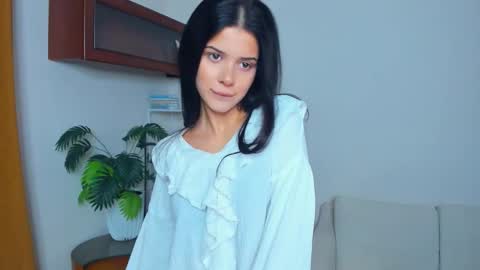 Snapshot of softlyy_bold chatting on September 14, 2025, 7:07 am Alice online show from September 14, 2025, 7:07 am