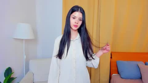 Snapshot of softlyy_bold chatting on October 21, 2025, 6:58 am Alice online show from October 21, 2025, 6:58 am