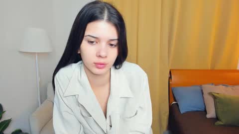 Snapshot of softlyy_bold chatting on November 1, 2025, 6:48 am Alice online show from November 1, 2025, 6:48 am