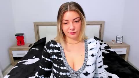 Softpleasurex online show from December 16, 2024, 7:37 am