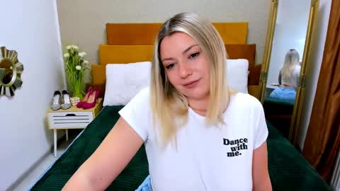 Softpleasurex online show from March 12, 2025, 10:05 am