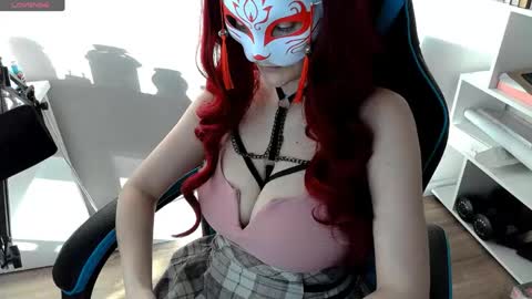 Nika Schwarz online show from June 4, 2026, 3:18 pm