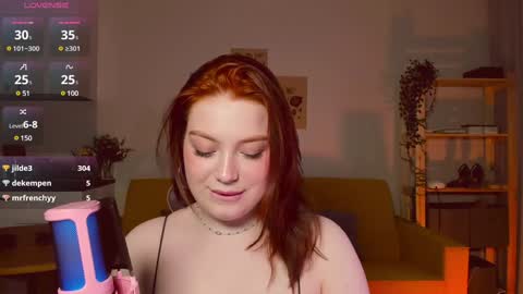 Snapshot of sofy_benson chatting on December 4, 2024, 12:47 pm Sofy online show from December 4, 2024, 12:47 pm