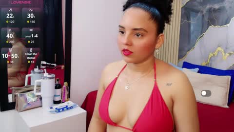 Sol Latiana online show from May 26, 2026, 12:12 pm