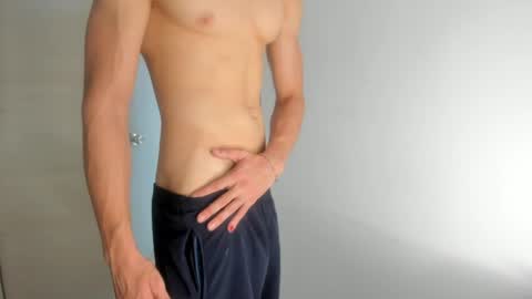 Snapshot of sola_enzo chatting on May 25, 2026, 1:28 pm sola_enzo online show from May 25, 2026, 1:28 pm