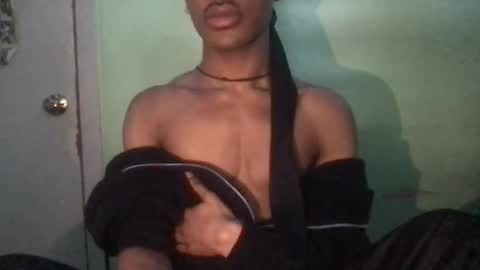 SolaceEve online show from February 7, 2025, 8:31 pm