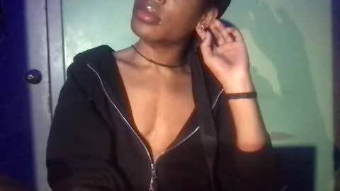 SolaceEve online show from February 17, 2025, 12:32 am