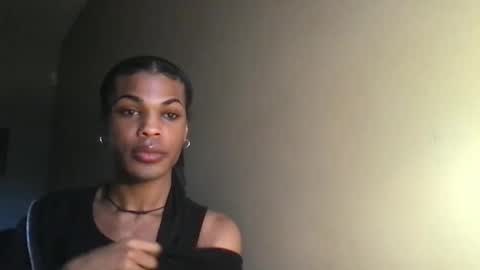 SolaceEve online show from November 6, 2025, 8:21 pm