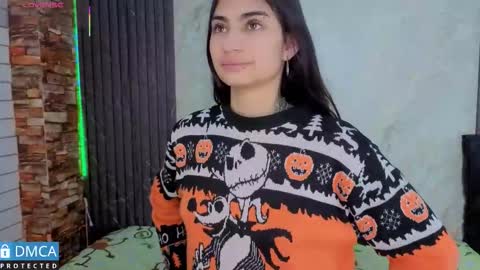 Sol  online show from September 10, 2025, 7:36 pm