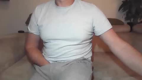 Sole Obedient online show from November 18, 2025, 1:22 am