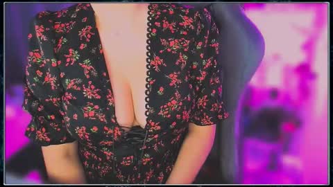 Snapshot of solisgaby chatting on November 25, 2025, 6:30 pm Gaby Solis online show from November 25, 2025, 6:30 pm