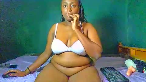 Snapshot of sollybunny chatting on April 19, 2026, 12:22 am Solly bunny online show from April 19, 2026, 12:22 am