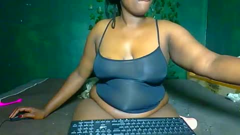 Snapshot of sollybunny chatting on May 31, 2026, 2:20 am Solly bunny online show from May 31, 2026, 2:20 am