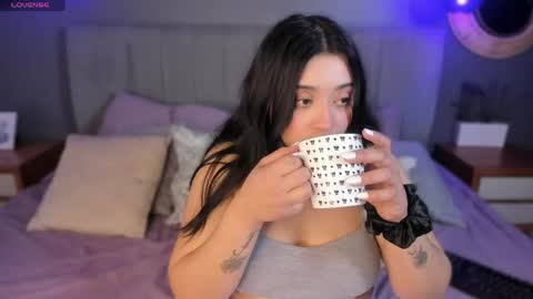 solo_brattdoll online show from May 29, 2026, 1:20 pm