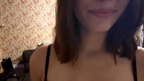 Snapshot of somerfrieler chatting on September 29, 2025, 4:34 pm Hello My name is Jane im new model here and little but shy but curious. online show from September 29, 2025, 4:34 pm