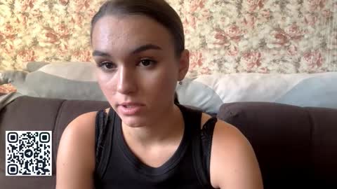 Snapshot of somerfrieler chatting on October 31, 2025, 12:06 pm Hello My name is Jane im new model here and little but shy but curious. online show from October 31, 2025, 12:06 pm