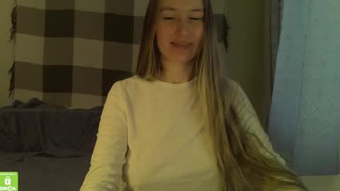 Snapshot of song_to_the_siren chatting on December 19, 2024, 11:18 am Mary online show from December 19, 2024, 11:18 am