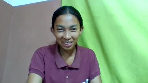 sonia4000 online show from July 20, 2026, 12:18 pm