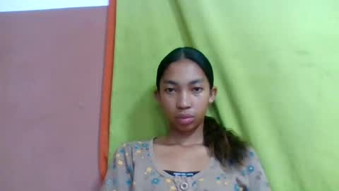 sonia4000 online show from July 23, 2026, 2:31 am