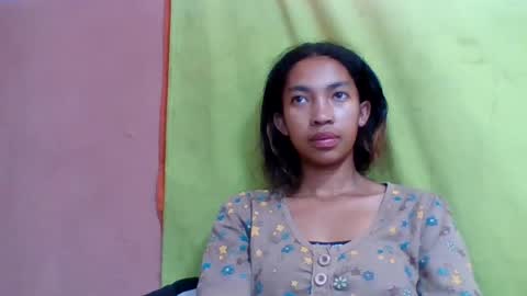 sonia4000 online show from July 24, 2026, 6:22 am
