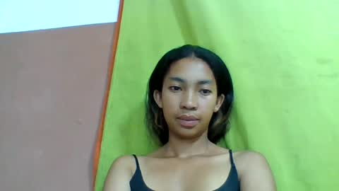 sonia4000 online show from July 25, 2026, 2:20 am