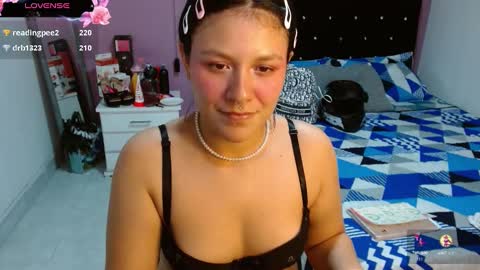 sonialatin69 online show from February 3, 2025, 7:52 pm