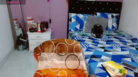 sonialatin69 online show from February 4, 2025, 6:06 pm