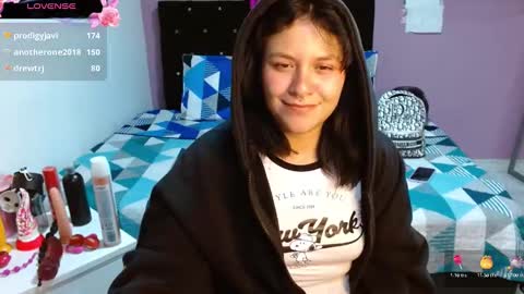 sonialatin69 online show from February 7, 2025, 9:47 am