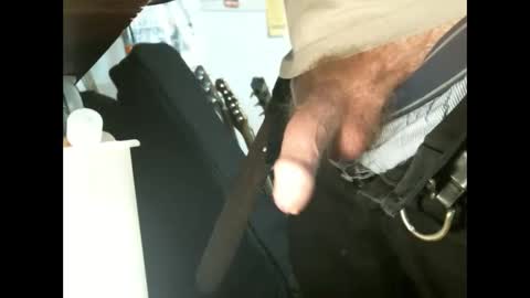 BruceWilly online show from November 10, 2025, 7:46 pm