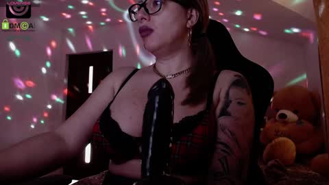 Snapshot of sonyadevon chatting on January 26, 2025, 10:12 am Sonia online show from January 26, 2025, 10:12 am