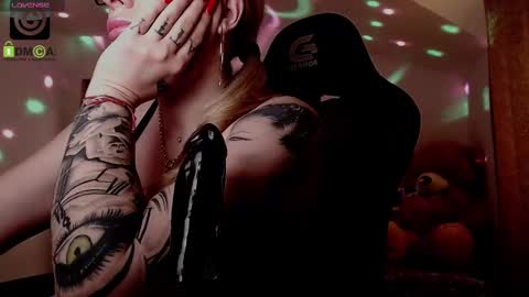 Snapshot of sonyadevon chatting on February 26, 2025, 11:20 am Sonia online show from February 26, 2025, 11:20 am