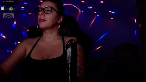 Snapshot of sonyadevon chatting on October 10, 2025, 4:00 am Sonia online show from October 10, 2025, 4:00 am