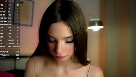 Eva 3 online show from December 5, 2024, 2:22 pm