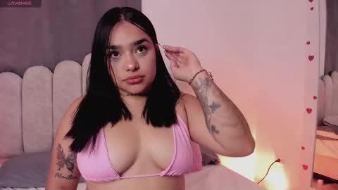 Snapshot of soofii_james chatting on October 4, 2025, 12:25 pm sofi online show from October 4, 2025, 12:25 pm