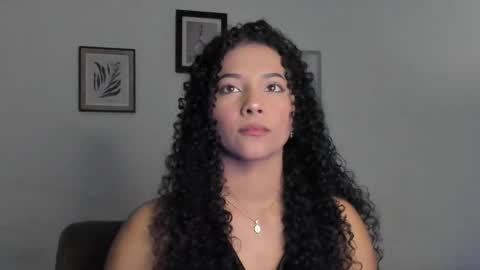 Snapshot of sophi_baby chatting on February 2, 2026, 4:33 am Sophi baby online show from February 2, 2026, 4:33 am