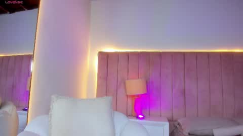 sophi_cooper29 online show from July 22, 2026, 9:50 pm