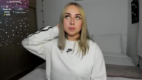 Snapshot of sophi_moreno chatting on December 7, 2024, 5:04 am Sofi online show from December 7, 2024, 5:04 am