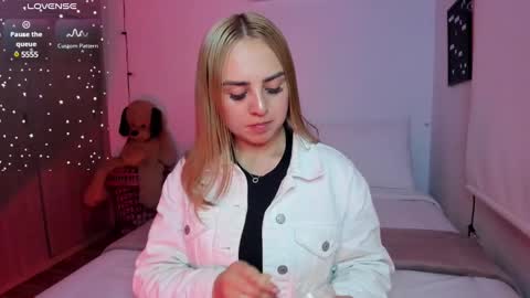 Snapshot of sophi_moreno chatting on December 21, 2024, 4:41 am Sofi online show from December 21, 2024, 4:41 am