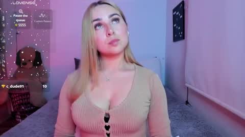 Snapshot of sophi_moreno chatting on January 23, 2025, 4:09 am Sofi online show from January 23, 2025, 4:09 am