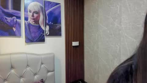 Snapshot of sophi_thaylorr chatting on November 6, 2025, 2:07 pm Sophi Thaylorr online show from November 6, 2025, 2:07 pm