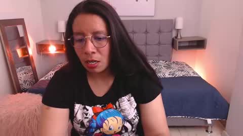  Sophia  online show from September 10, 2025, 3:50 am