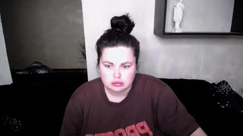 sophia__olsen online show from October 15, 2025, 5:40 am