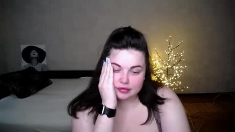 sophia__olsen online show from March 27, 2026, 8:26 am