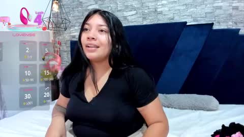 Sophia  online show from September 16, 2025, 12:06 pm