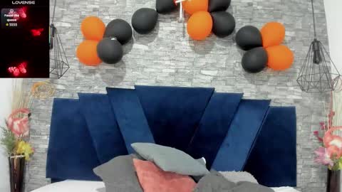 Sophia  online show from November 3, 2025, 11:55 am