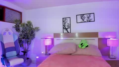 sophia_duarte_ online show from May 22, 2026, 11:38 am