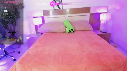 sophia_duarte_ online show from May 27, 2026, 11:51 am